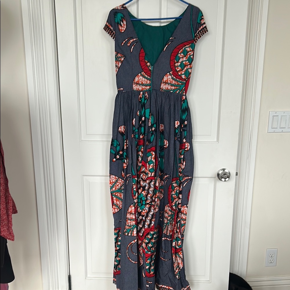 Stunning African Patterned Dress With Pockets - image 3